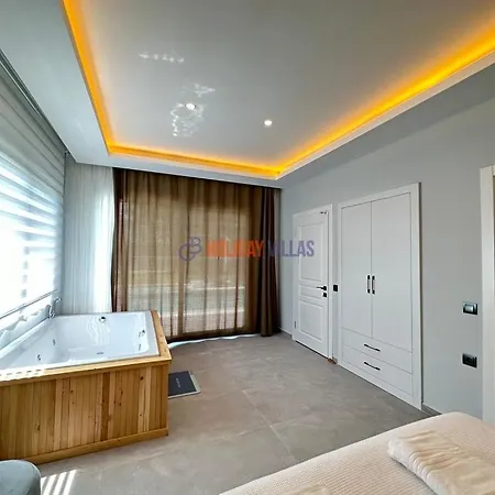 Arya Villa