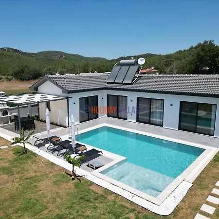 Arya Villa