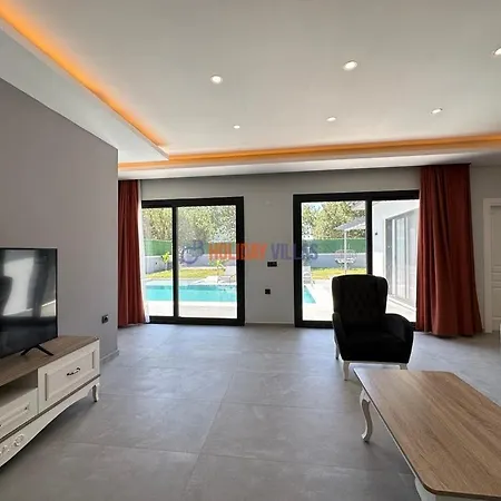 Arya Villa *